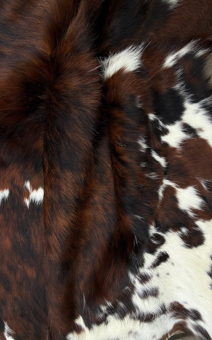 Cowhide Rug A811 178cm x 178cm - cowhiderugslondon.co.uk