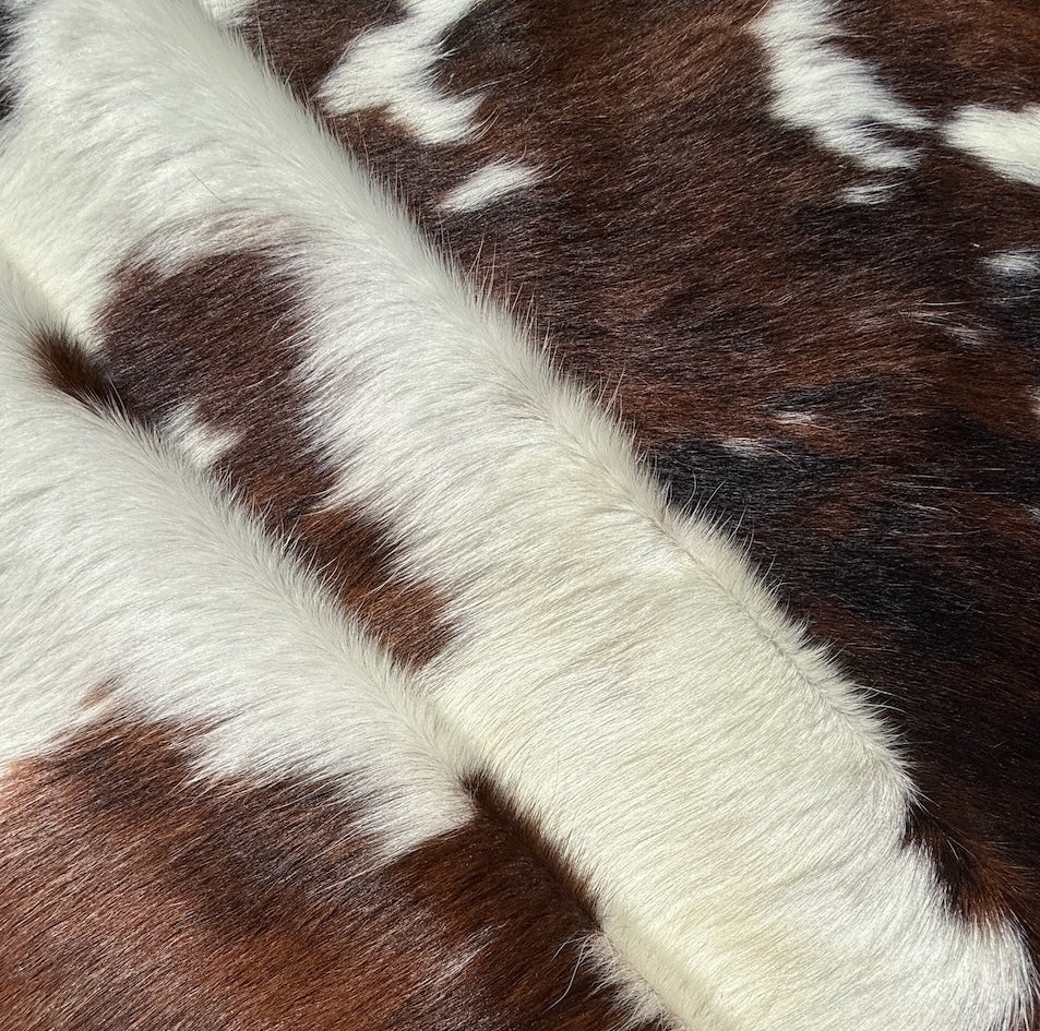 Premium Cowhide Rug  15132  245cm x 215cm (96" x 85") - cowhiderugslondon.co.uk