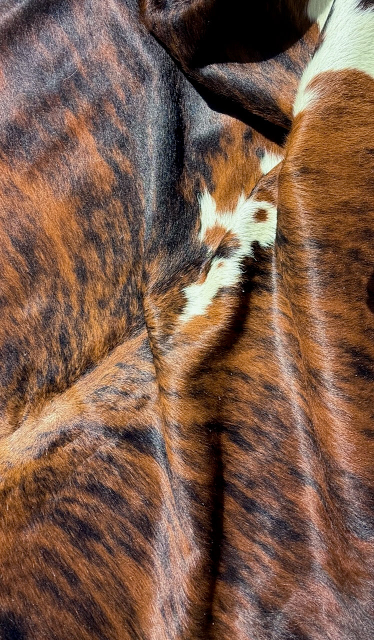 Cowhide Rug Premium 83021   210cm x 185cm (83" x 73")