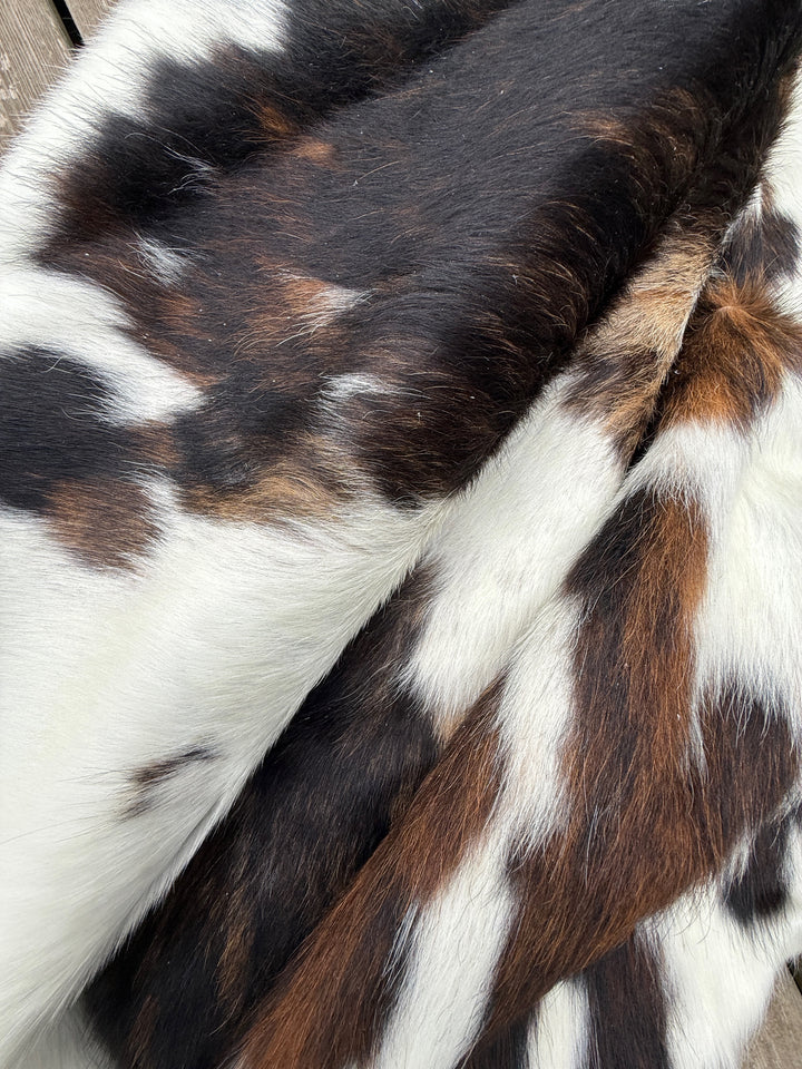 Cowhide Rug Premium 81808   195cm x 180cm (77" x 71")