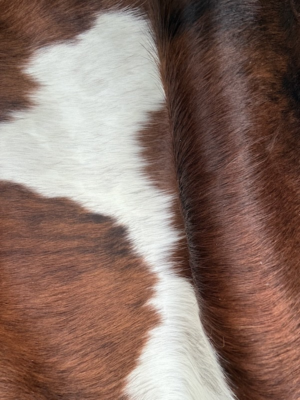Premium Cowhide Rug 3902 230cm x 202cm (90" x 79")