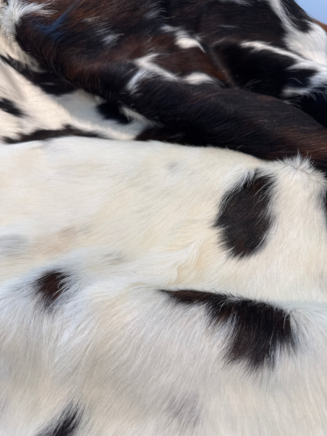 Cowhide Rug Premium  81735  205cm x 177cm (81" x 70")