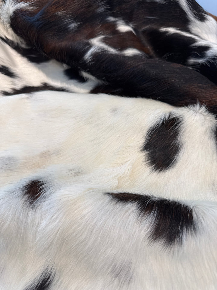 Cowhide Rug Premium  81735  205cm x 177cm (81" x 70")