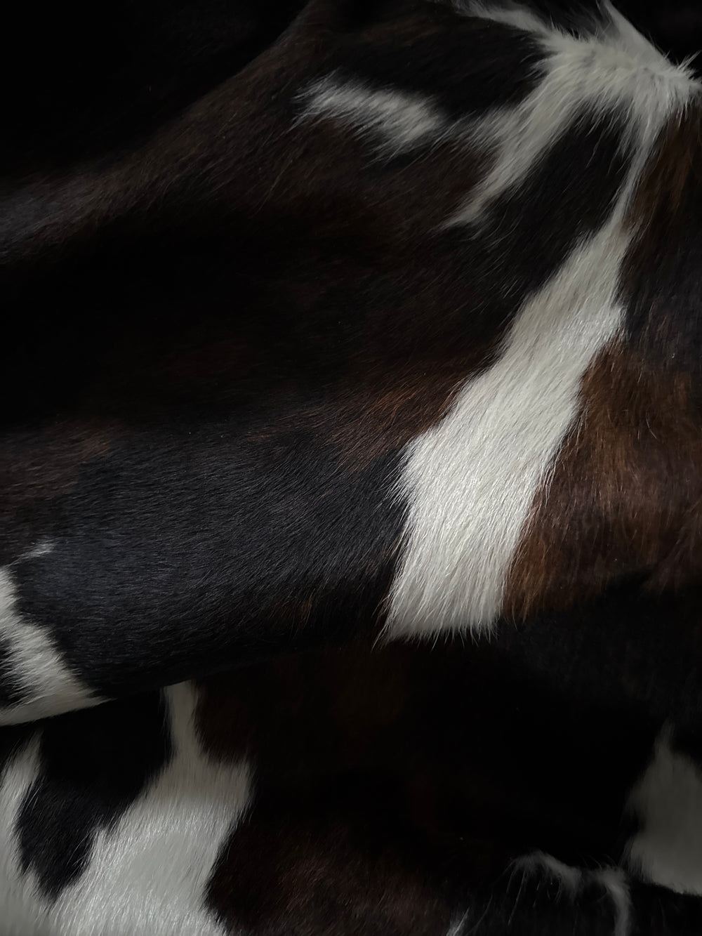 Premium Cowhide Rug  N54315 210cm x 173cm (83" x 68") Large - cowhiderugslondon.co.uk