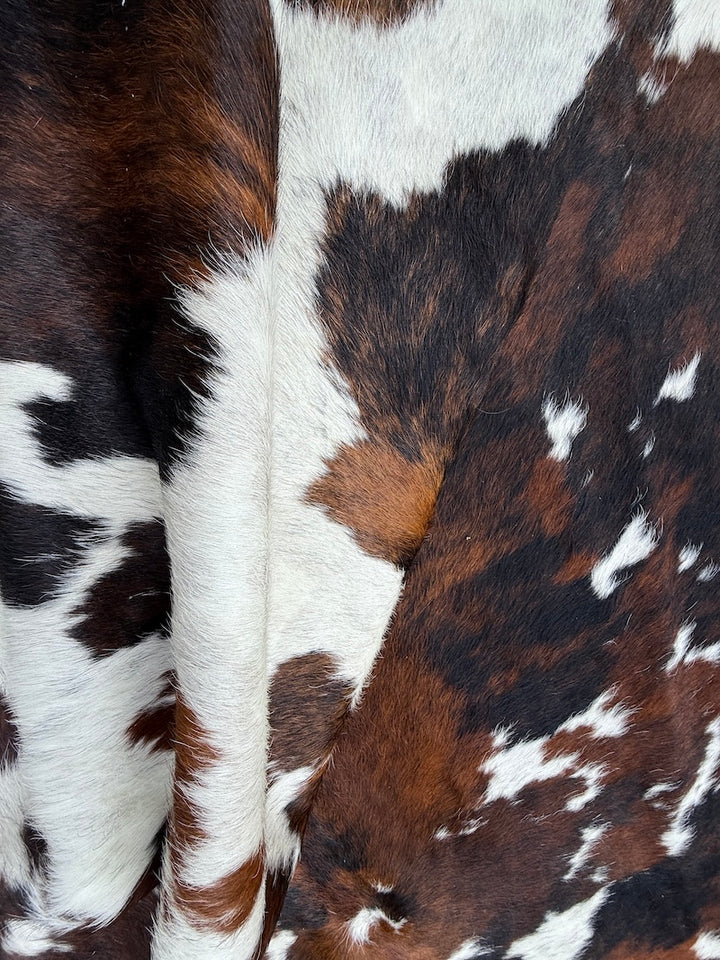 Premium Cowhide Rug DL514           220cm x 195cm - cowhiderugslondon.co.uk