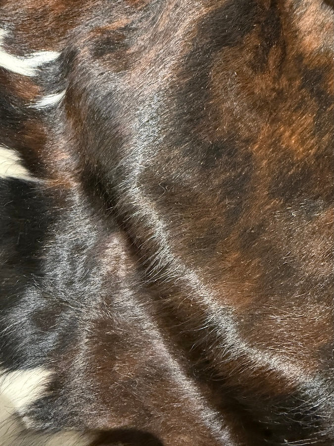 Premium Cowhide Rug  N82501  225cm x 208cm (85" x 82") XXL - cowhiderugslondon.co.uk