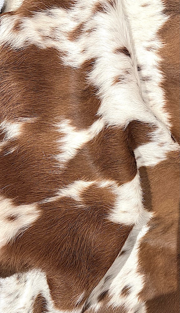 Premium Cowhide Rug N81805   225cm x 205cm (89" x 81") XXL - cowhiderugslondon.co.uk