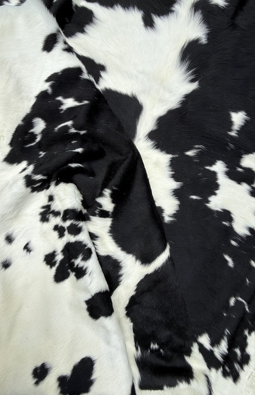 Cowhide Rug  5094  210cm x 195cm (83" x 77")