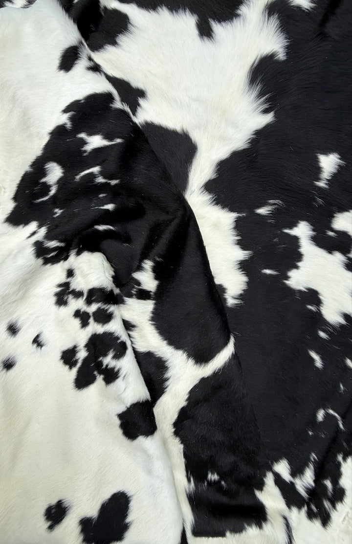 Cowhide Rug  5094  210cm x 195cm (83" x 77")