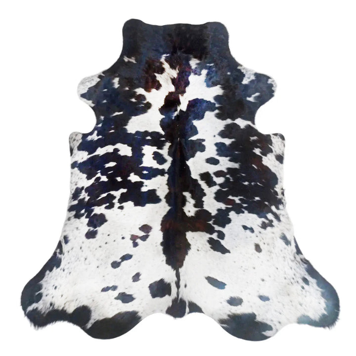Cowhide rug with black and white pattern 